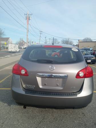 2014 NISSAN ROGUE S AWD - $11,995 (Revere, Massachusetts)63615771170435123