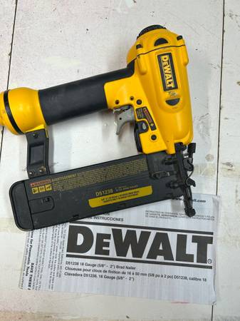 DeWalt 16 Gauge Brad Nailer (air gun) 1