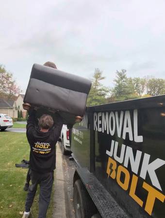 Junk Bolt Junk Removal 1