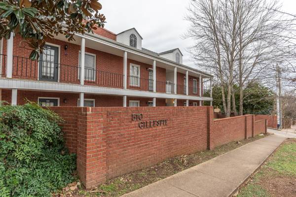 $1800.00 / 1br - 700ft2 - Gillespie B 963612007277697121