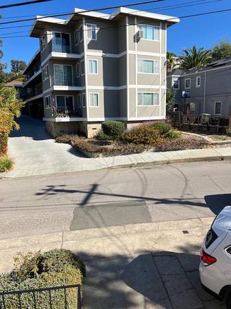 $3,100 / 2br - 825ft2 - 2 BDRM Apt. in Happy Valley District Unit--Corner apt. (san rafael)63936603784451120