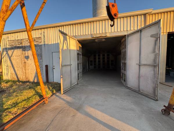 $4,500 / 5000ft2 - Auto body and paint shop for rent or use it for Mechanic (Ceres)63970445627522122