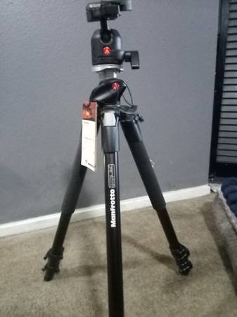 MANfrotto 190XPROB (PRO ALU Tripod) - $250 (Venice)63471347481473121