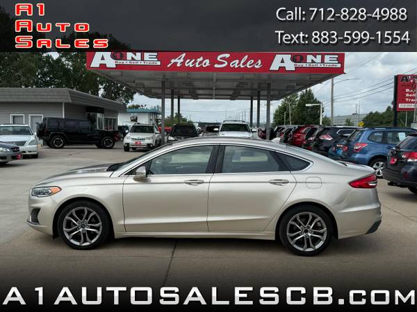 1 2019 Ford Fusion SEL FWD 1