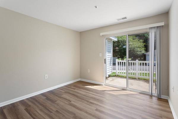 $3,070 / 3br - 1390ft2 - All-electric Kitchen, Balcony or Patio, 3 Bed (5320 Cedar Ln, Columbia, MD)63694591117059123