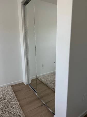 $1,100 / 4br - Room in Midtown (Ventura)63800428418561123