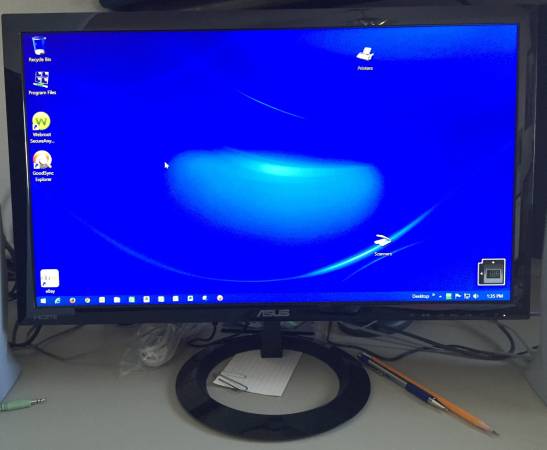 ASUS 20" Color Monitor 1