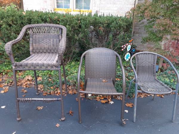 $5.00 TO $10.00 . Rattan, bar chair plus 2 brown lawn chairs. May drop 1