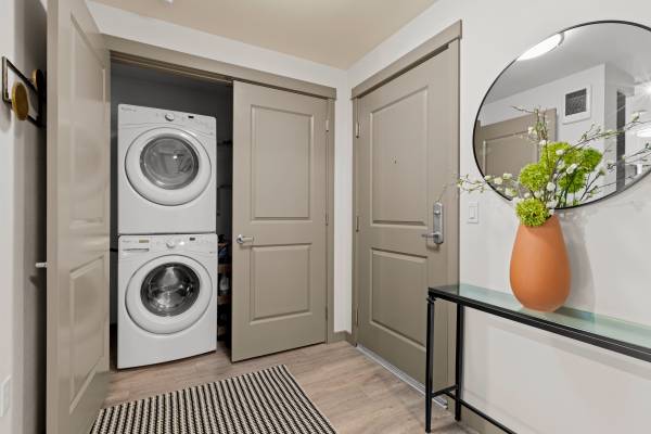 $1,907 / 1br - 695ft2 - ¡Ama donde vives! (Auburn)63852579072257123