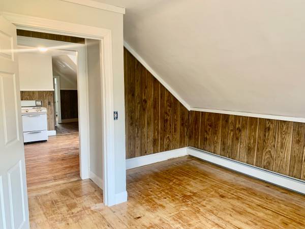 NO SECURITY DEPOSIT 1