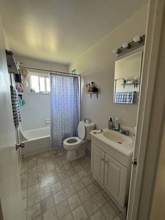 $2,795 / 3br - Cute House and large Back Yard! (hayward / castro valley)63873333555969124