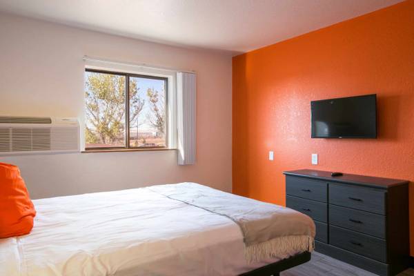 Free Utilities, Elevator Access, Flat Screen TVs 1
