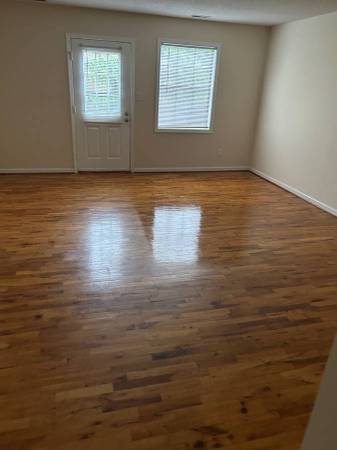 $1,150 / 2br - 950ft2 - 2BR Condo On Bus Route White Oak Chapel Hill Carrboro (Carrboro)63968072049155122