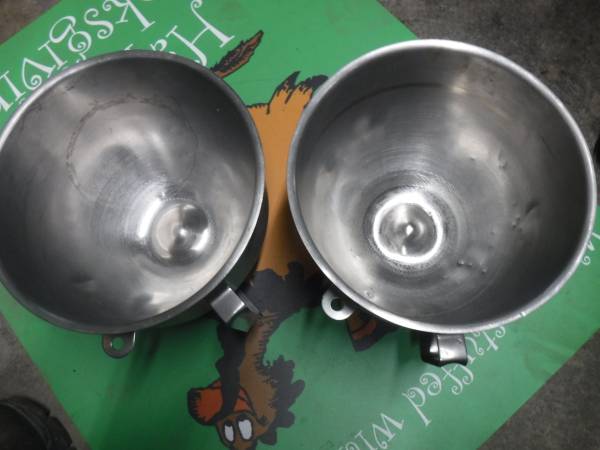 Stainless steel mixing bowls - $25063471410091011124