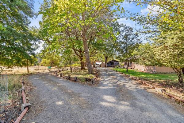 $625,000 / 3br - 2040ft2 - House For Sale| 3beds, 1 bath (Grants Pass)64318774147843121