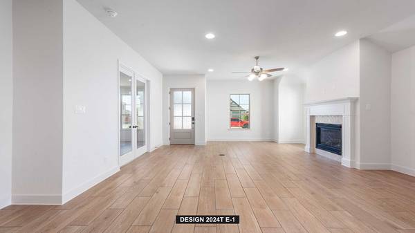 $449,900 / 3hab - Suite principal con pared de ventanas (Celina, TX)64305353890305122