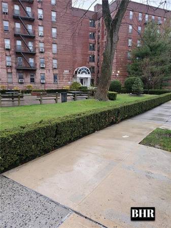 3105 Avenue V Unit#6A
$199,000
Sheepshead Bay 3105 Avenue V Unit#6A
$199,000
Sheepshead Bay