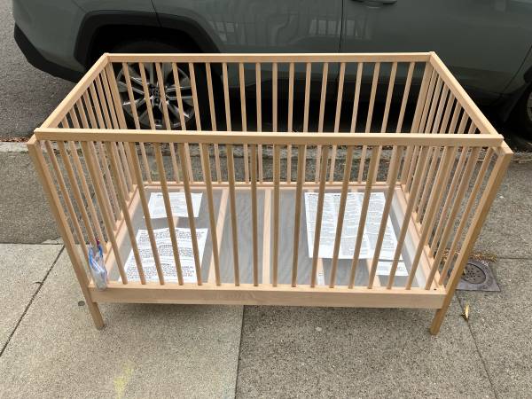 Snigler Crib & Organic Dream Mattress 1