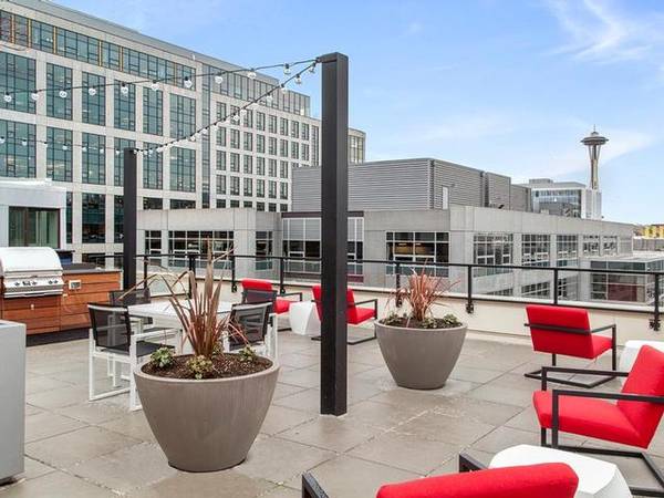 $2,199 / 1br - 529ft2 - Storage units, Quartz countertops with under mount sinks (South Lake Union)63852482661763123