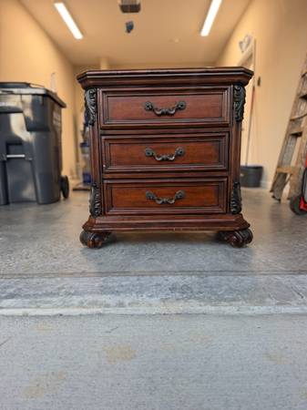 King bedroom set 1