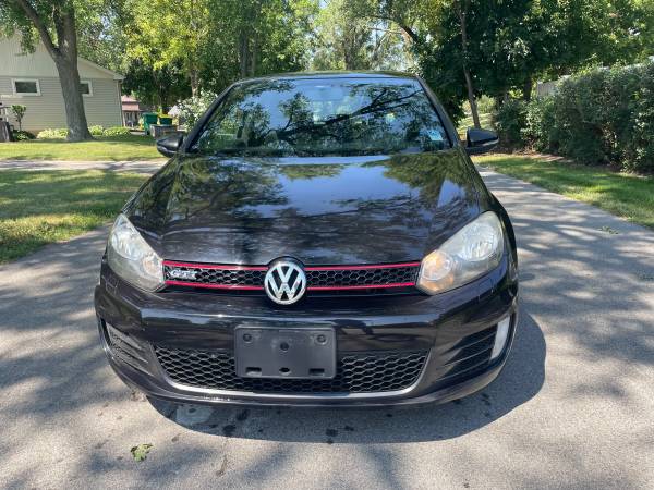 2011 VW GTI 2 puertas (automático/condición excelente/80,000 millas) - $3,750 (frontera de WI/IL)63469613994753123