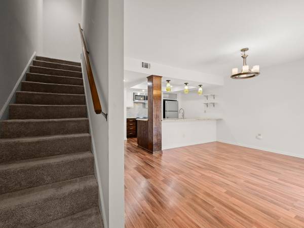 $165,000 / 2br - 1520ft2 - 2 Bedroom Townhome near LSU (Heatherstone)63678526969603124