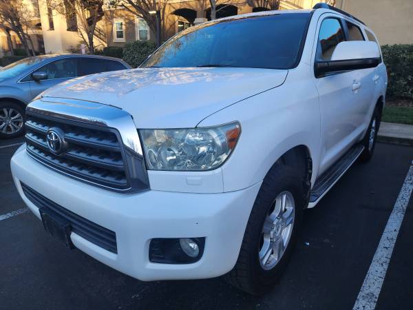 2010 Toyota Sequoia SR5 4X4 - $10,500 (hercules, pinole, san pablo, el sob)63654704626819120
