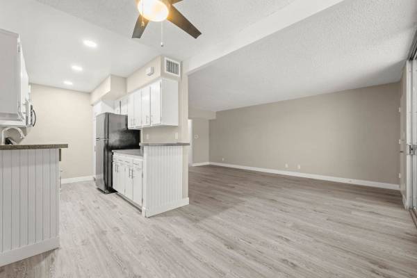 $1,705 / 1br - 700ft2 - One Bd. One Bath Apartment | Leasing Special: 1 Month Off!!! (Gateway)63981525161987120