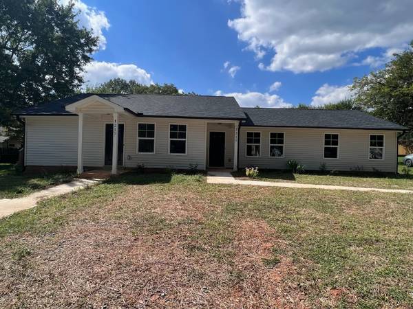 $1495.00 / 2br - 2 Bed | 2 Bath | 1215 Collins Dr, Burlington, NC64027277713921120