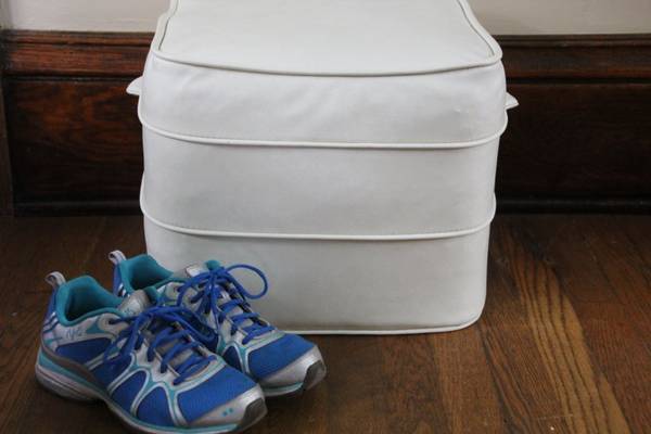 HASSOCK or small footstool 1