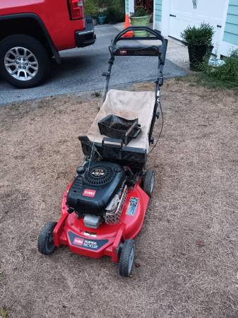 Toro super recycler self propelled lawnmower 1