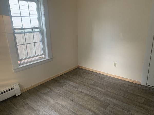 $1,750 / 2br - All UTILITIES INCLUDED- You only pay Electric (Somersworth)63931787584770122