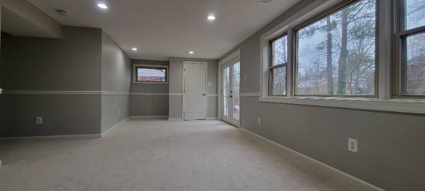 $1800.00 / 2br - Newly Renovated 2 BR in College Park Woods63779126809347124