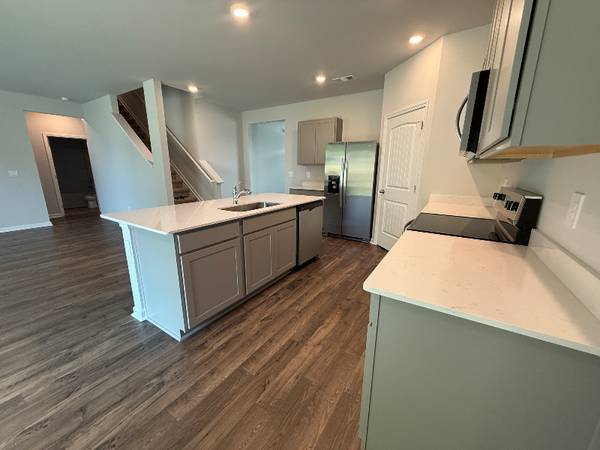 $2500.00 / 5br - 2511ft2 - Nuevo (sep. 2025) 5 habitaciones, 3 baños completos con garaje para dos autos, apto para mascotas63680301280257123