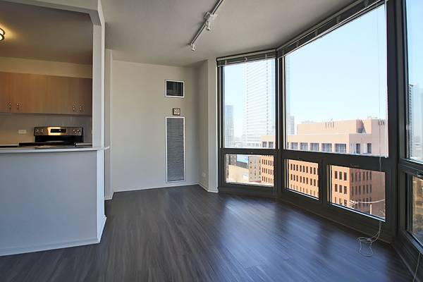 $3,615 / 2br - Gold Coast  2 Bedroom 2 Bath Prime Location, Bay Windows, Pool, Gym, (Gold Coast)63781420192003124