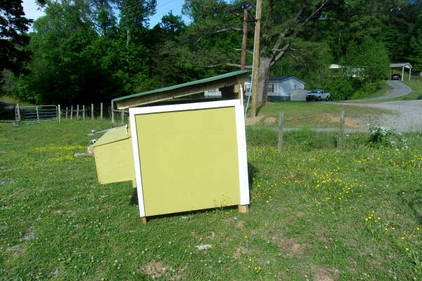 CHICKEN COOP 1