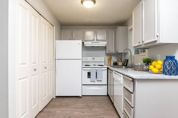 $1,675 / 2br - 832ft2 - Convenient location for commuters – On the bus line! 2 bed, 1 bath (Tigard)63820909454721120