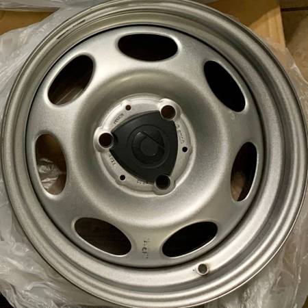 Smart Fortwo OEM Rear Wheel 1
