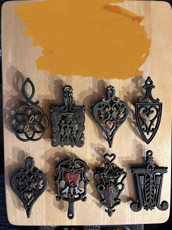 Wilton Cast Trivets 1