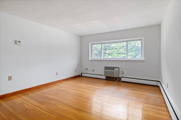 $330,000 / 2br - 570ft2 - Updated Condo For Sale - West Roxbury (Washington St/Dedham line)63863137686531121