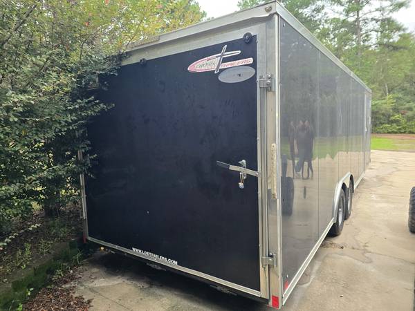 2021 Cross 26' enclosed trailer 1