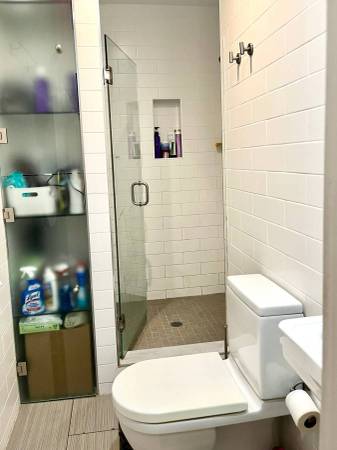 $650 / 3br - Sun-drenched SoHo Sublet Available - Nov to March 2026 (SoHo)64033800153602123