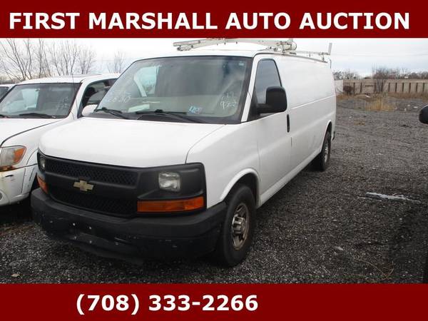 2014 Chevrolet Express -Auction - Photo 2