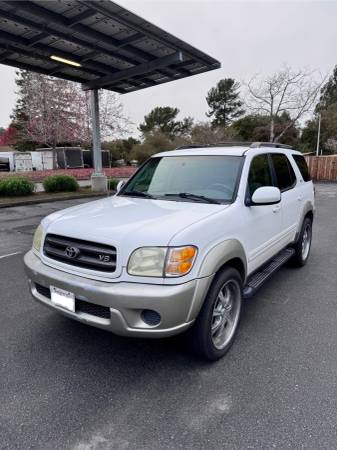 2002 Toyota Sequoia 1