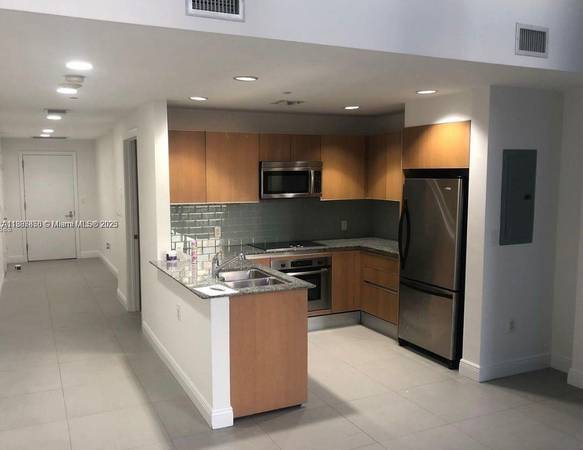 $3,300 / 1br - 1128ft2 - 📱 1/1.5 BRICKELL:  Wonderful Unit  Welcome To This Gorgeous Loft (Brickell)64051005607297120