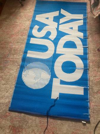 Usa today blue and whte plastic mat mr.mat made in japan 1