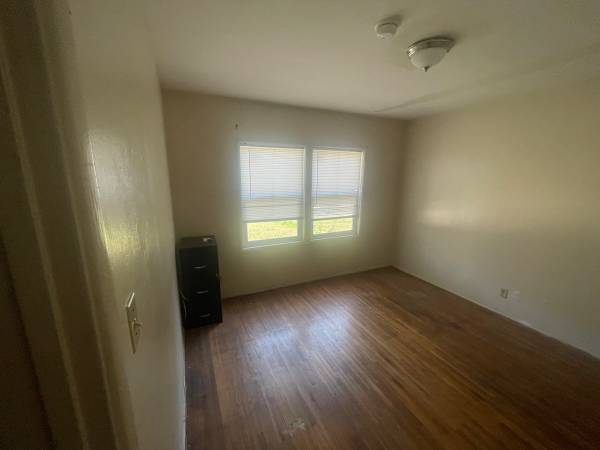 $550 $550.00 reducir el alquiler ayudando a una mujer mayor un día a la semana63701130136835120