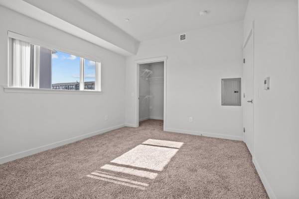 $1,700 / 1br - 824ft2 - On-Site Parking, Quartz Countertops, BBQ/Outdoor Seating (Pasco)63697264309251122