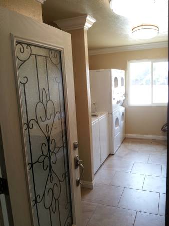 $1,995 / 1br - 700ft2 - La Mesa 1 Bedroom Remodeled Apt. Free Rent Offered OAC! (7350 La Mesita Pl., La Mesa)63865816567553124