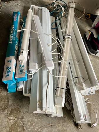 Grow Light Fixtures (LED & Fluorescent) w/Bulbs 1